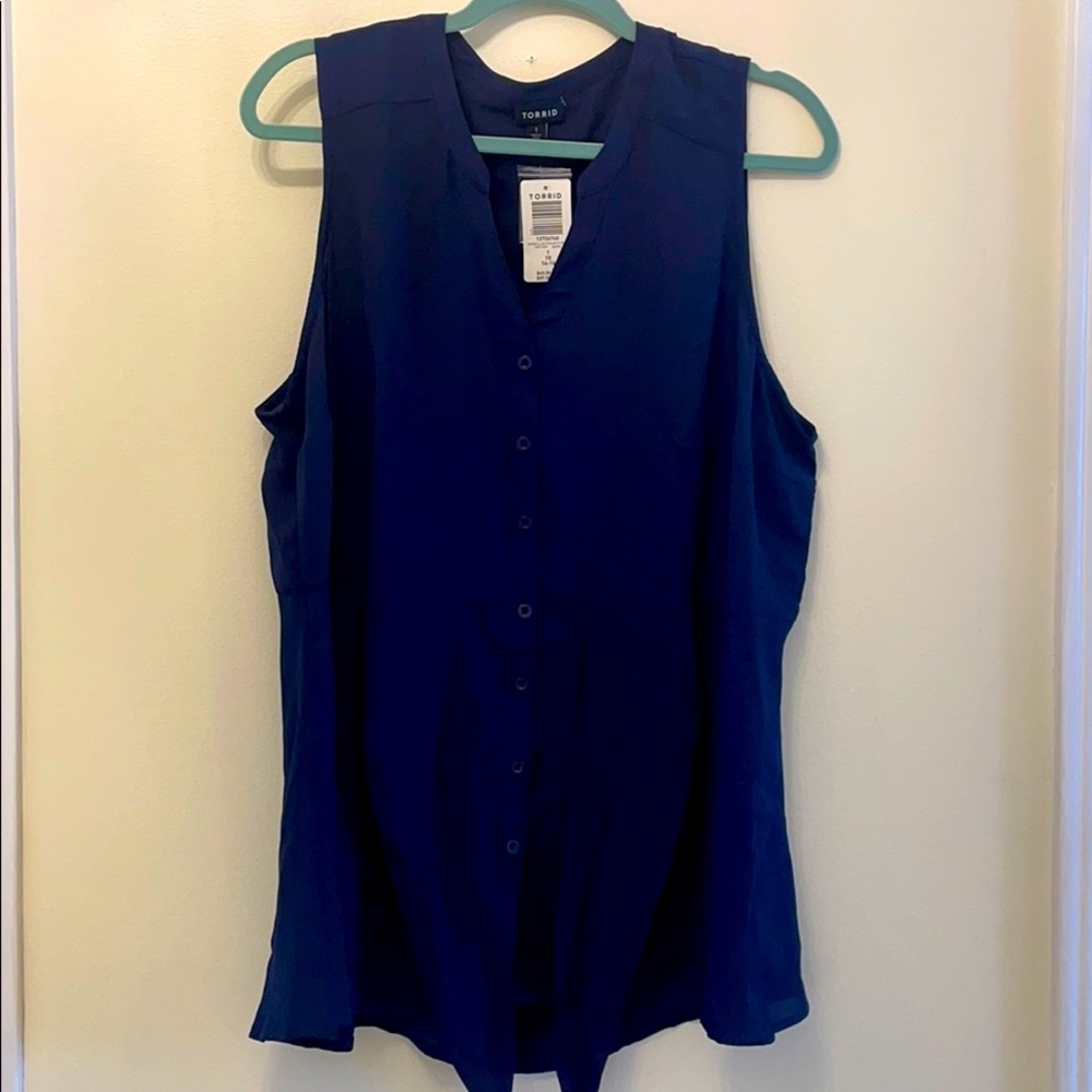 NWT Sleeveless Blouse